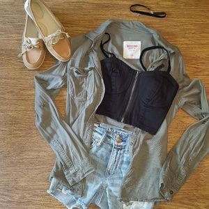 Nollie black zip up crop top